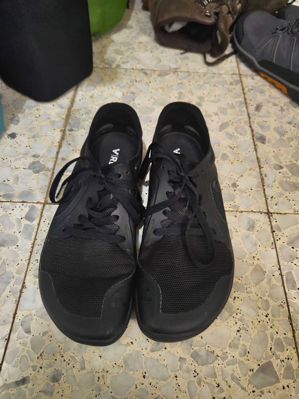 נעלי Vivobarefoot Primus lite iii מידה 42 יד שנייה