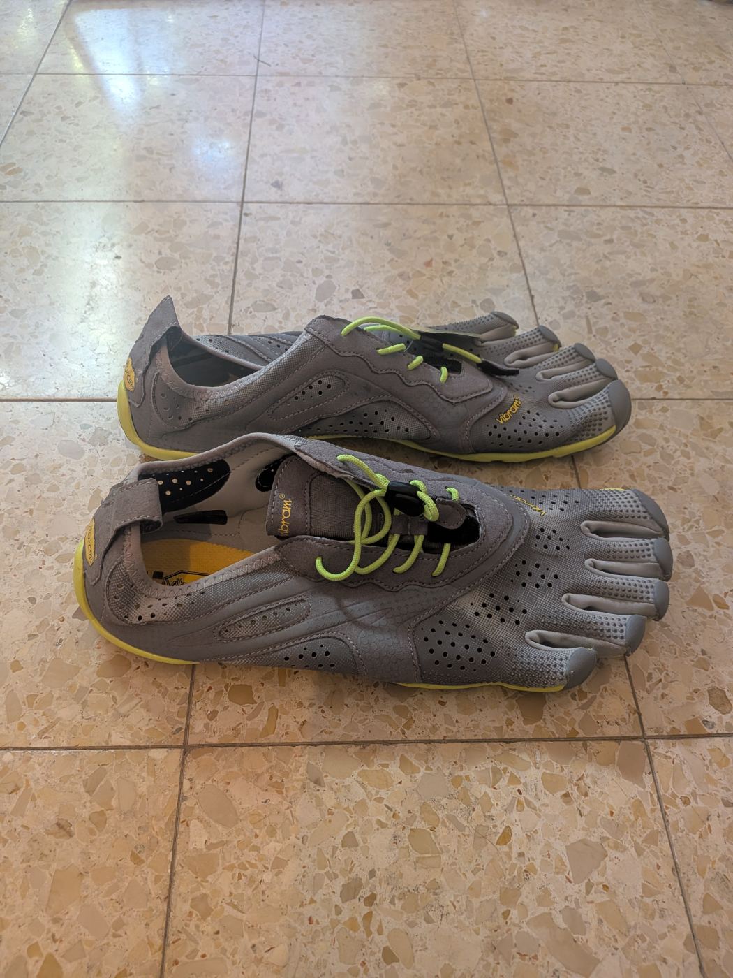 נעלי Vibram FiveFingers V RUN מידה 42 יד שנייה