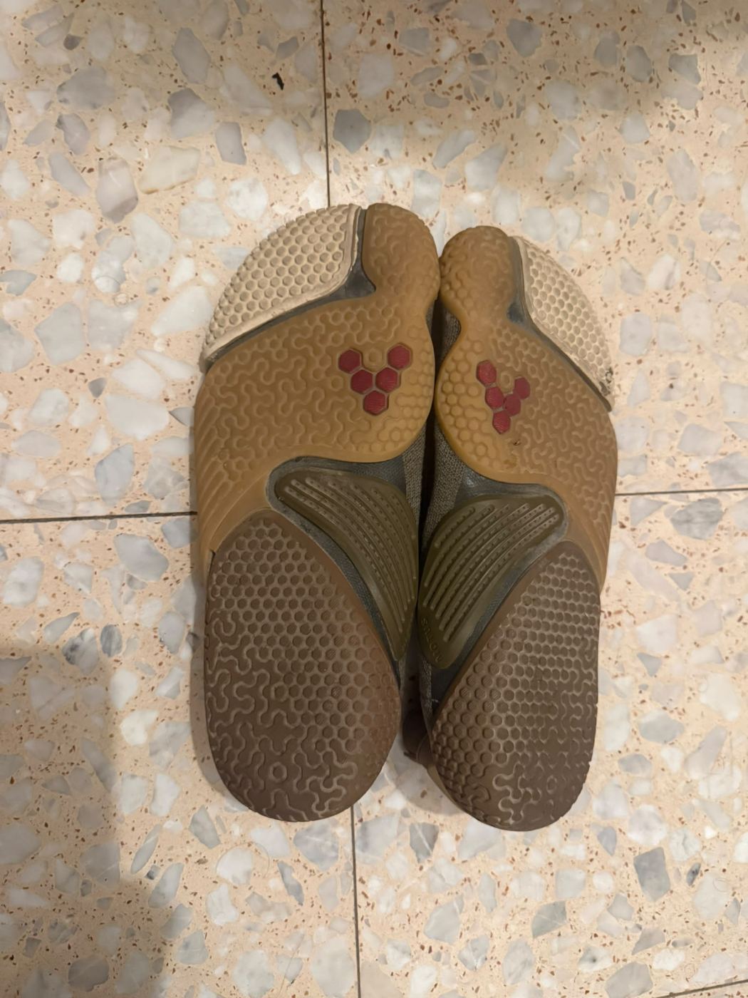 נעלי Vivobarefoot VIVOBAREFOOT MOTUS FLEX NATURAL מידה 42 יד שנייה