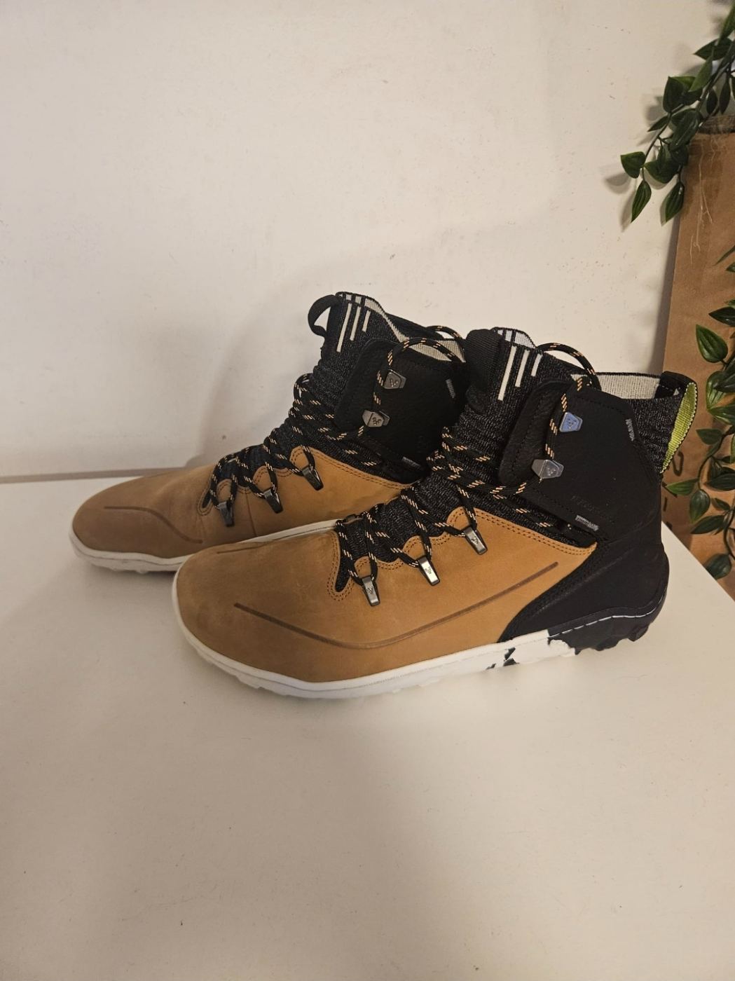 נעלי Vivobarefoot Tracker Decon Fg II Tan מידה 41 יד שנייה